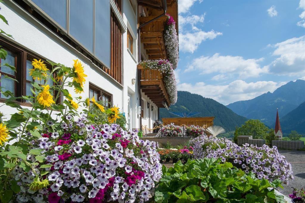 Alpenview Lechtal Apartment Holzgau Exterior photo